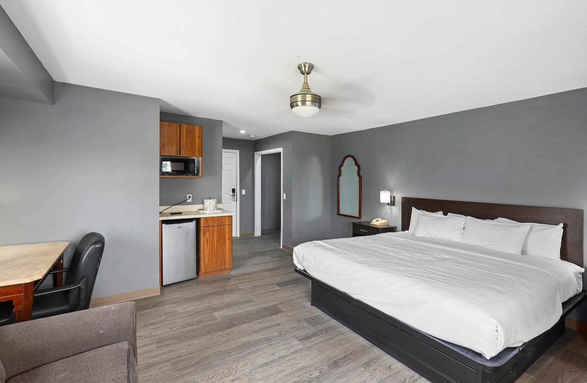 Four Seasons Country Inn Glasgow Ngoại thất bức ảnh